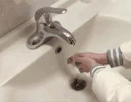 抗擊新型肺炎，除了日常防護(hù)，加強(qiáng)心理建設(shè)也很重要